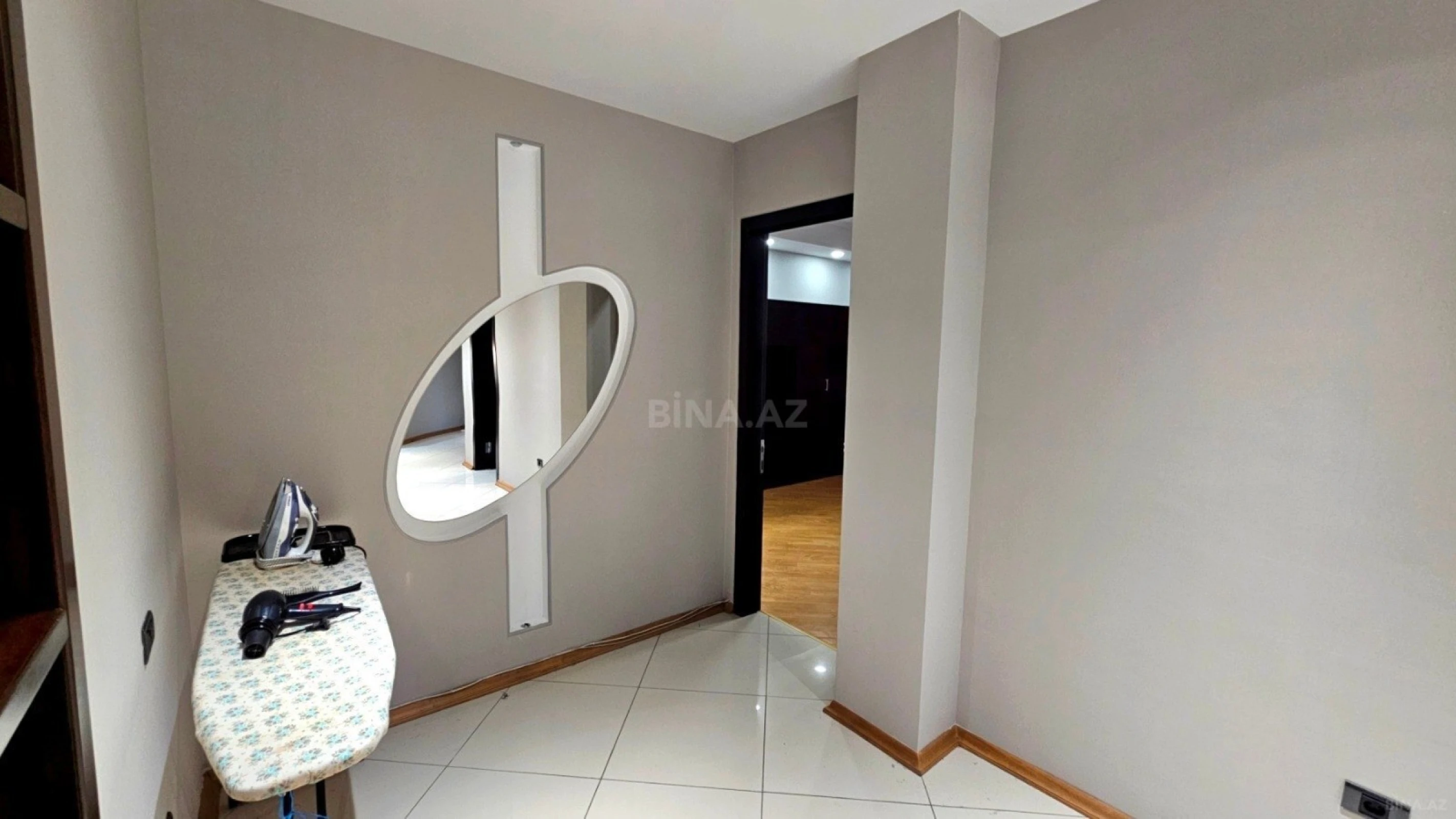 Satılır 3 otaqlı mənzil 155 m²