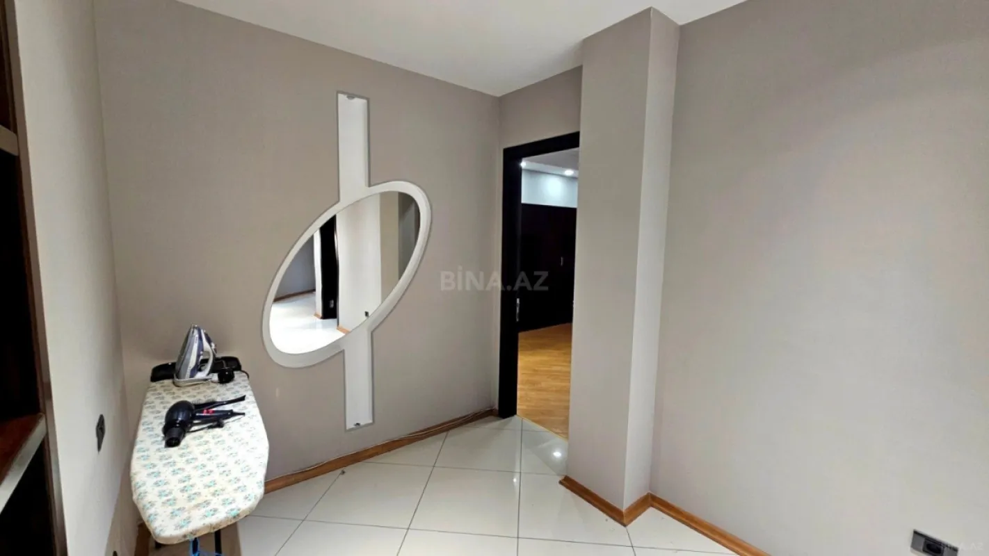 Satılır 3 otaqlı mənzil 155 m²