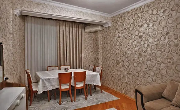 Satılır 2 otaqlı mənzil 55 m²