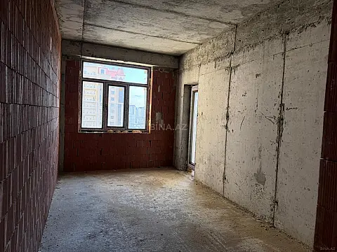 Satılır 4 otaqlı mənzil 231.1 m²