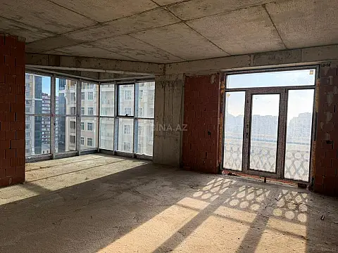Satılır 4 otaqlı mənzil 231.1 m²