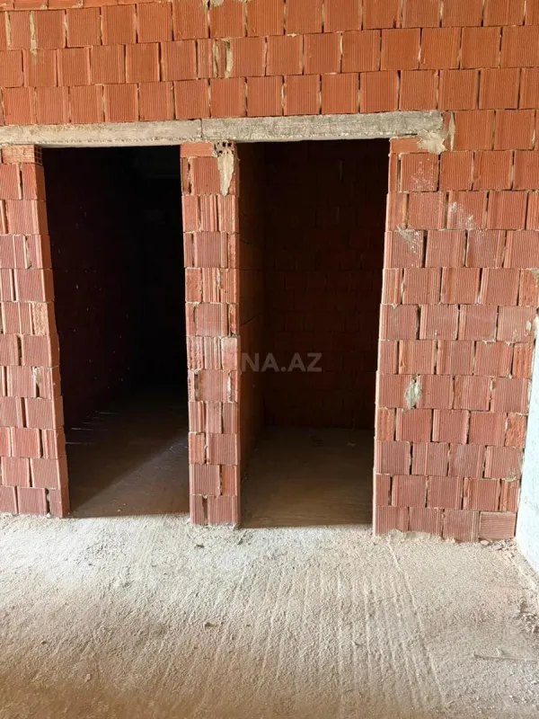 Satılır 4 otaqlı mənzil 231.1 m²