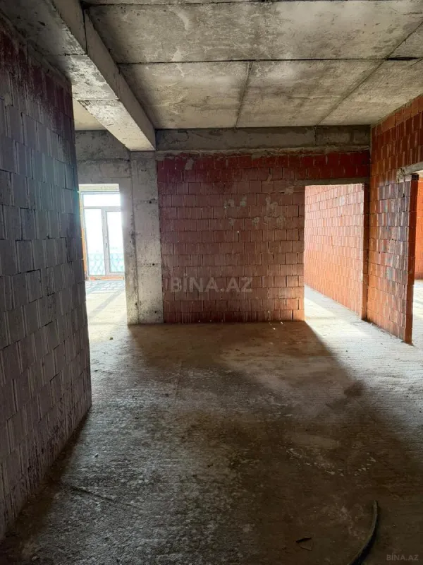 Satılır 4 otaqlı mənzil 231.1 m²
