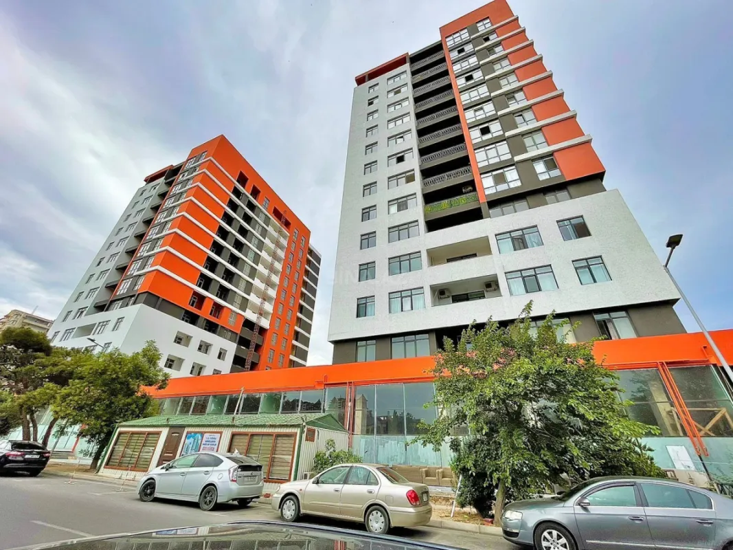 Satılır 3 otaqlı mənzil 156.3 m²