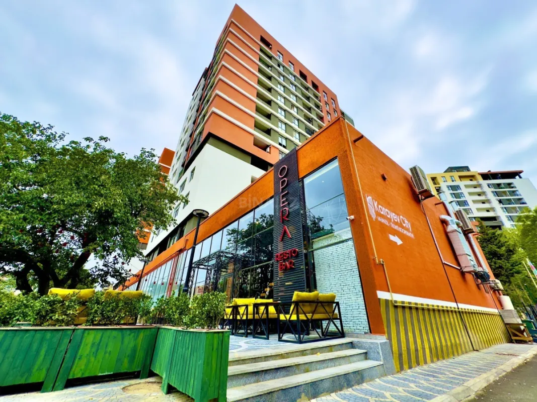 Satılır 3 otaqlı mənzil 156.3 m²