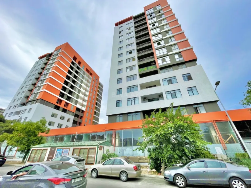 Satılır 2 otaqlı mənzil 84 m²