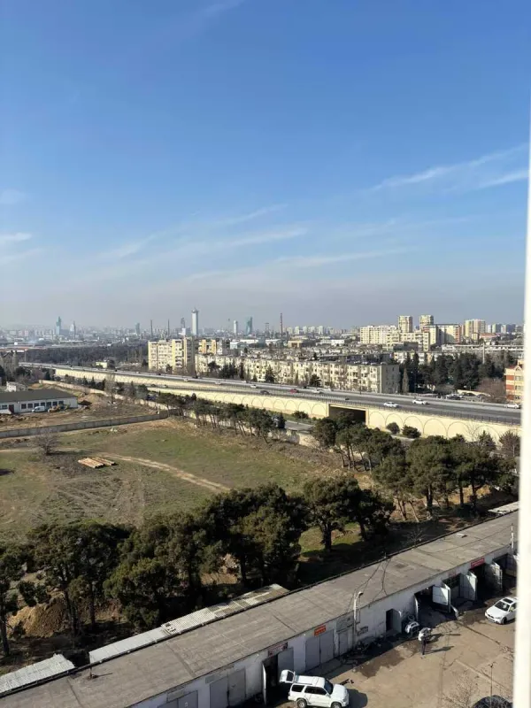 Satılır 4 otaqlı mənzil 110 m²