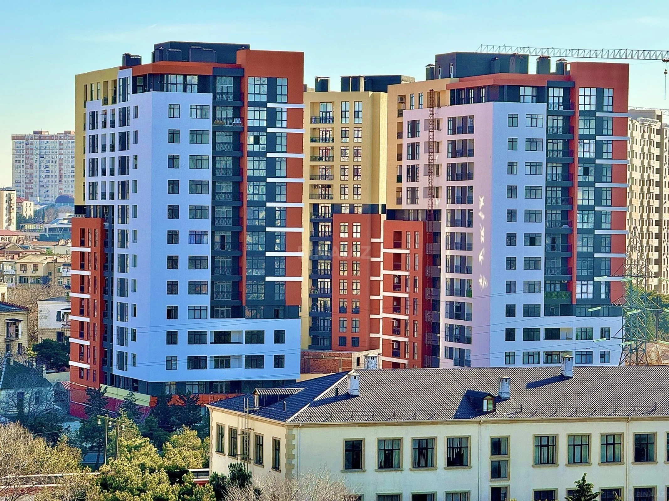 Satılır 2 otaqlı mənzil 82.5 m²