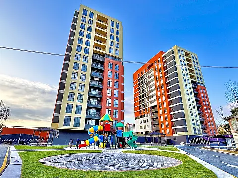 Satılır 2 otaqlı mənzil 82.5 m²