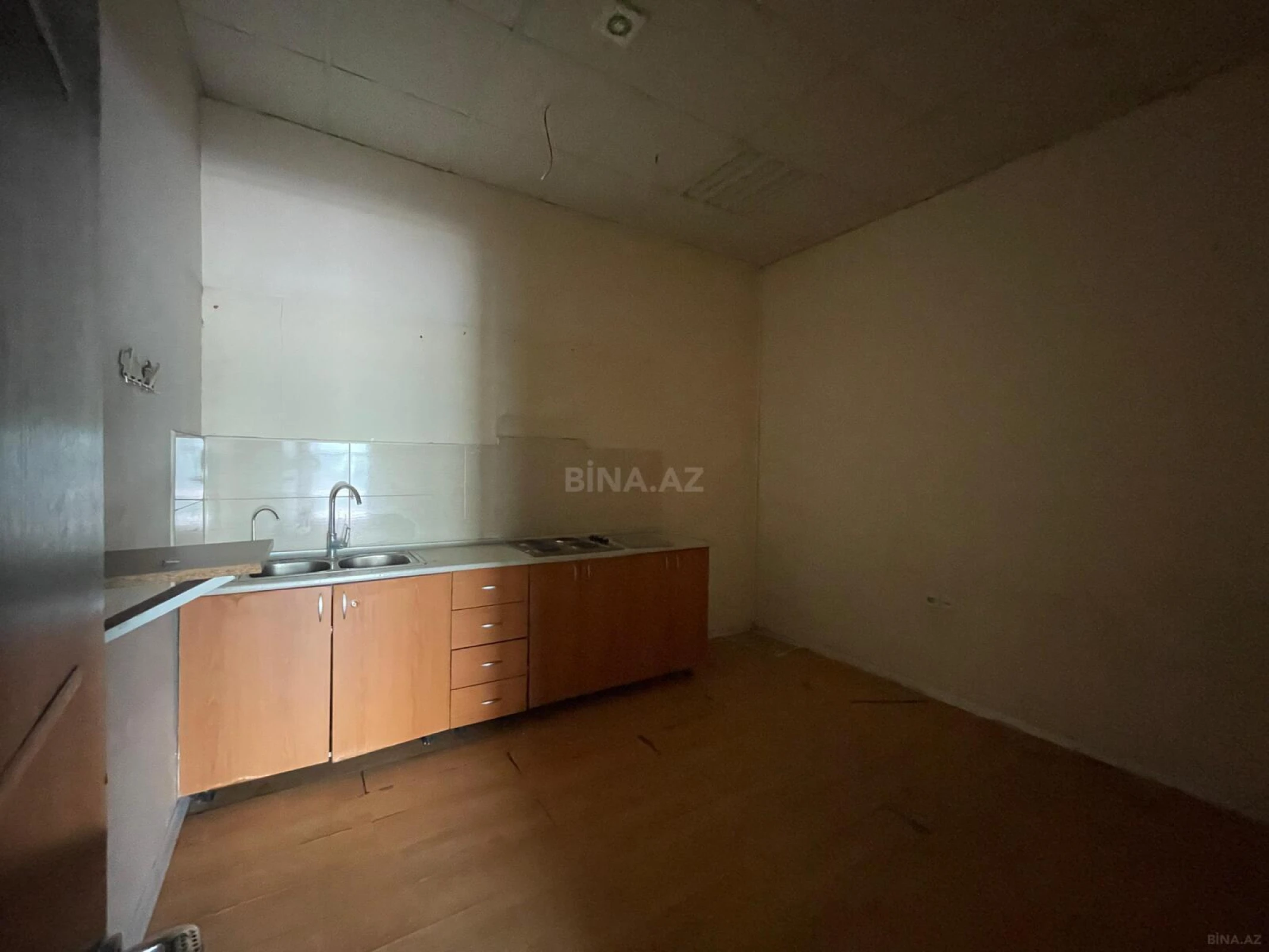 Kirayə verilir obyekt 1600 m²