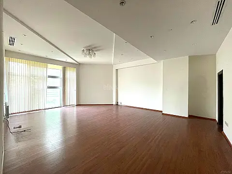 Kirayə verilir obyekt 1600 m²