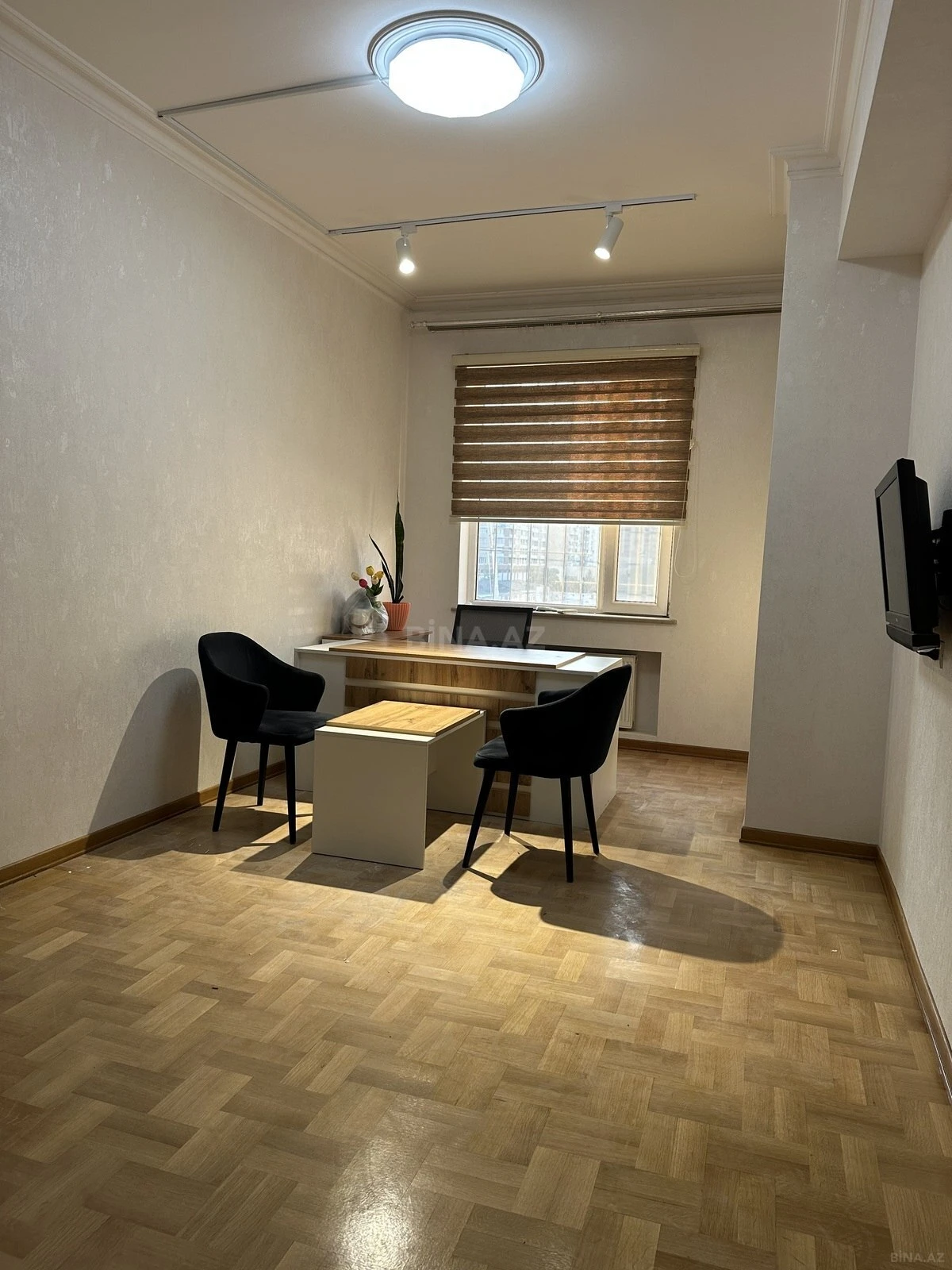 Kirayə verilir obyekt 135 m²