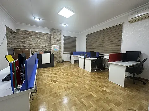 Kirayə verilir obyekt 135 m²