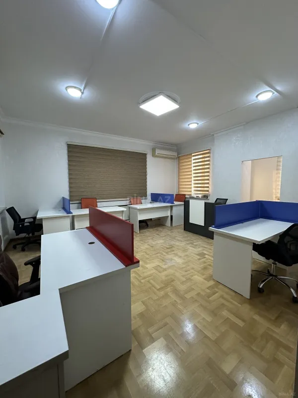 Kirayə verilir obyekt 135 m²