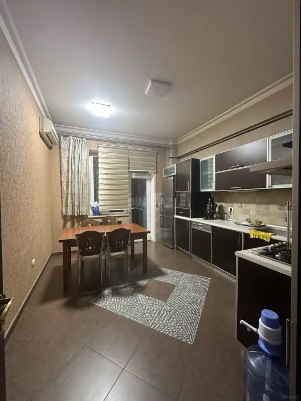 Kirayə verilir obyekt 135 m²