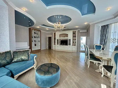 Kirayə verilir 4 otaqlı mənzil 180 m²