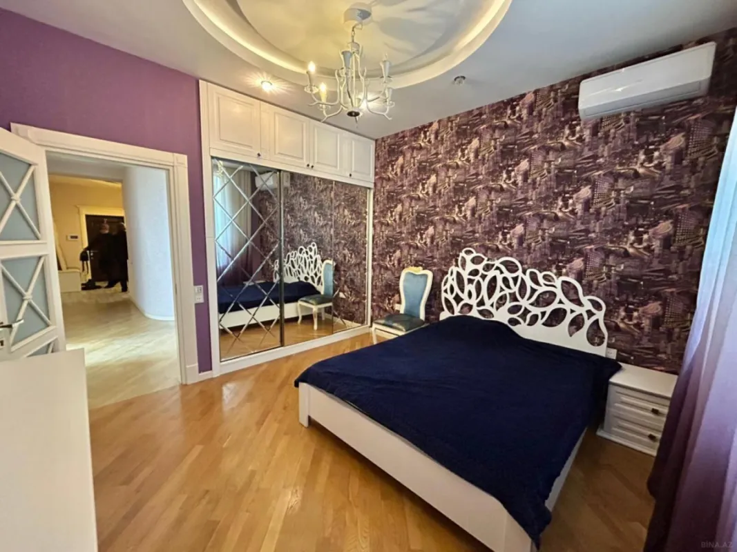 Kirayə verilir 4 otaqlı mənzil 180 m²