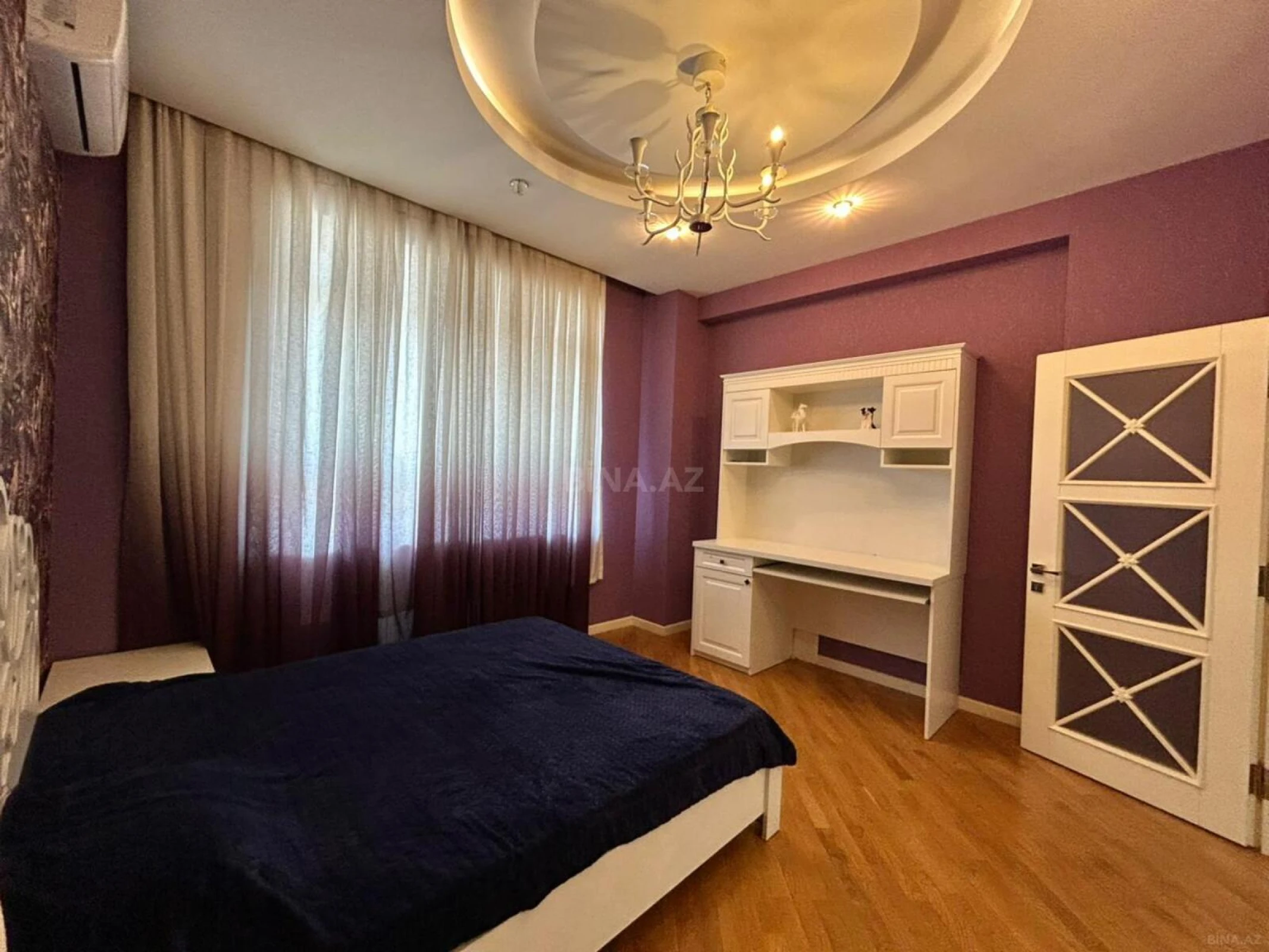 Kirayə verilir 4 otaqlı mənzil 180 m²