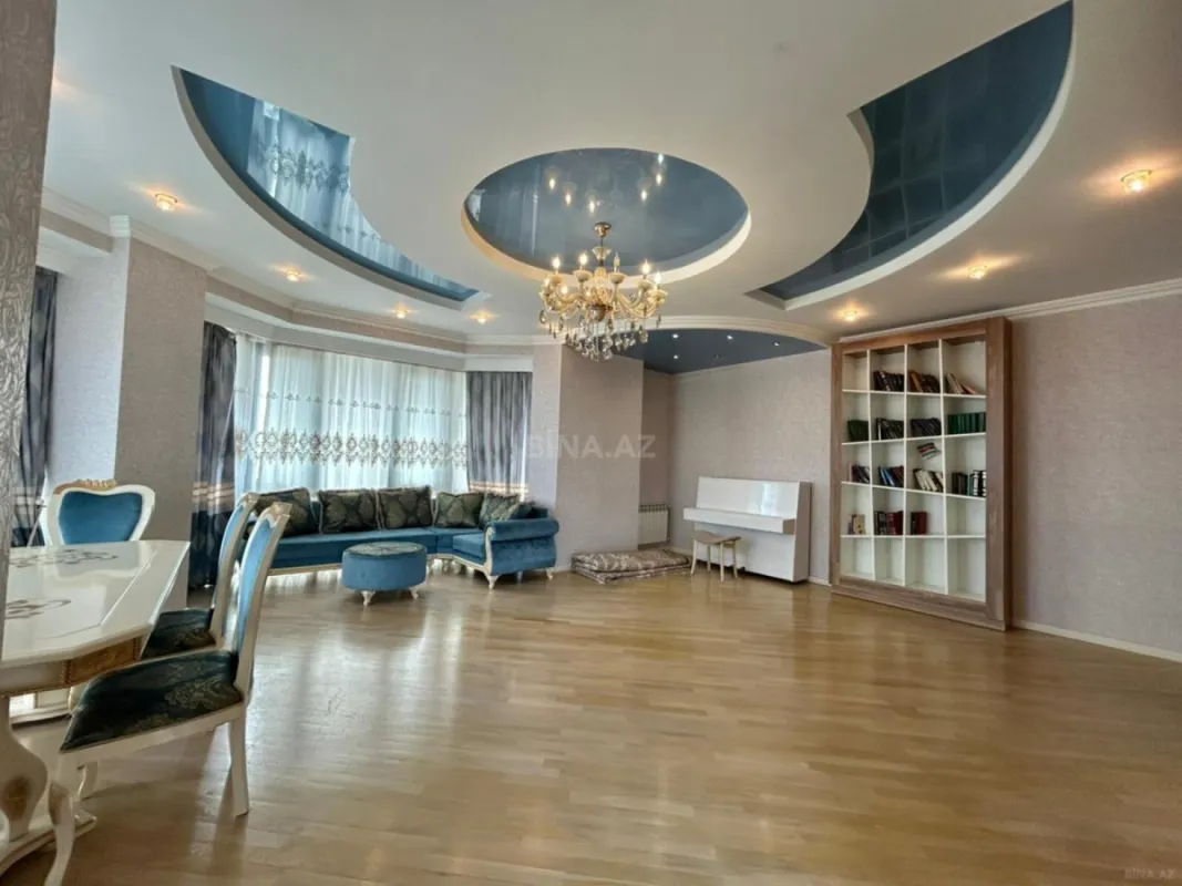 Kirayə verilir 4 otaqlı mənzil 180 m²