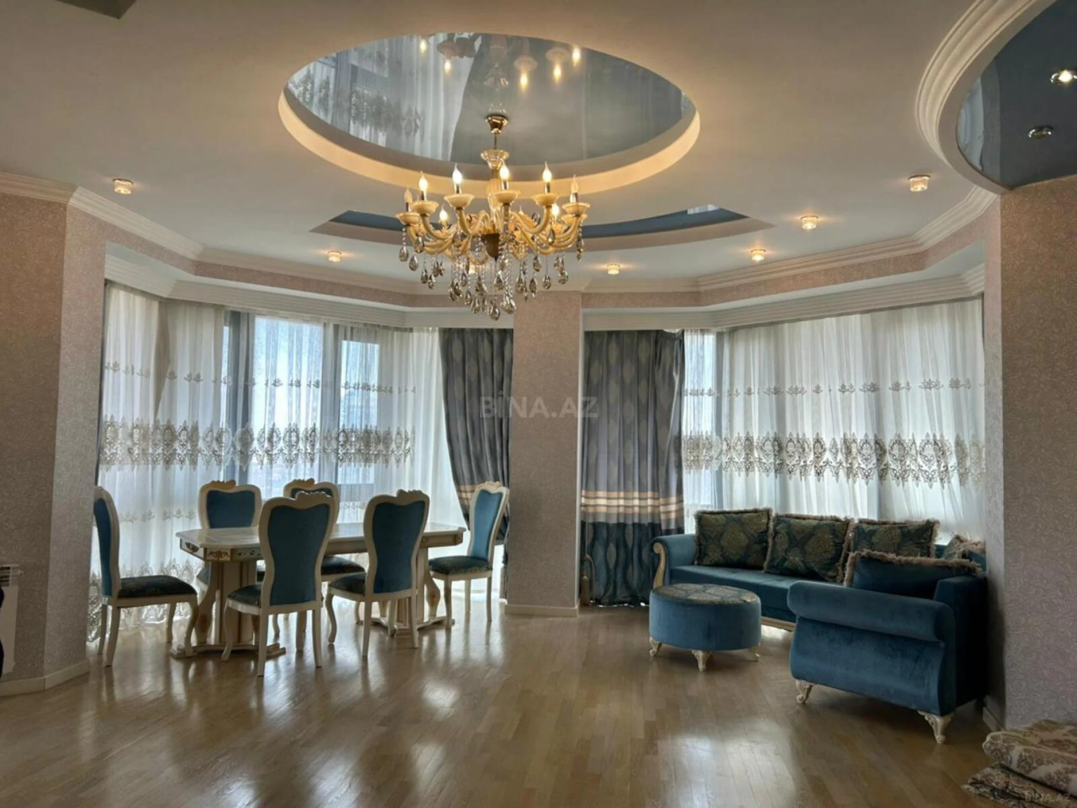 Kirayə verilir 4 otaqlı mənzil 180 m²