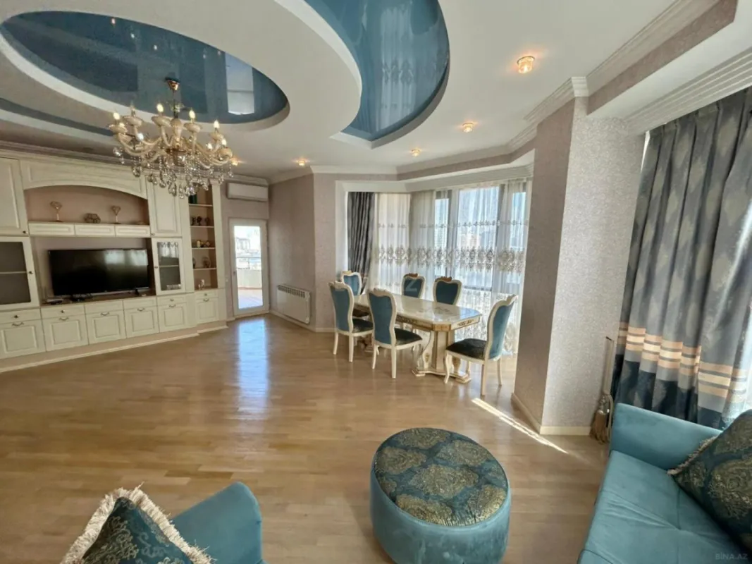 Kirayə verilir 4 otaqlı mənzil 180 m²