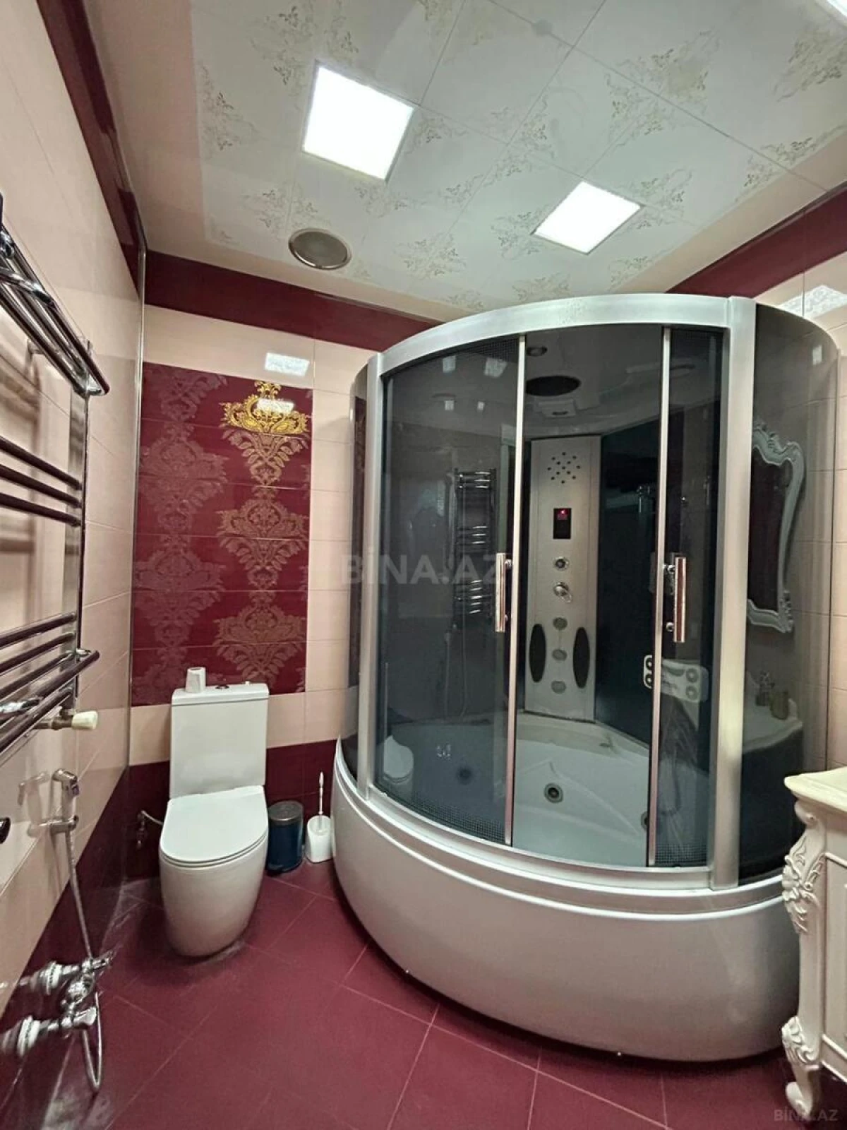 Kirayə verilir 4 otaqlı mənzil 180 m²