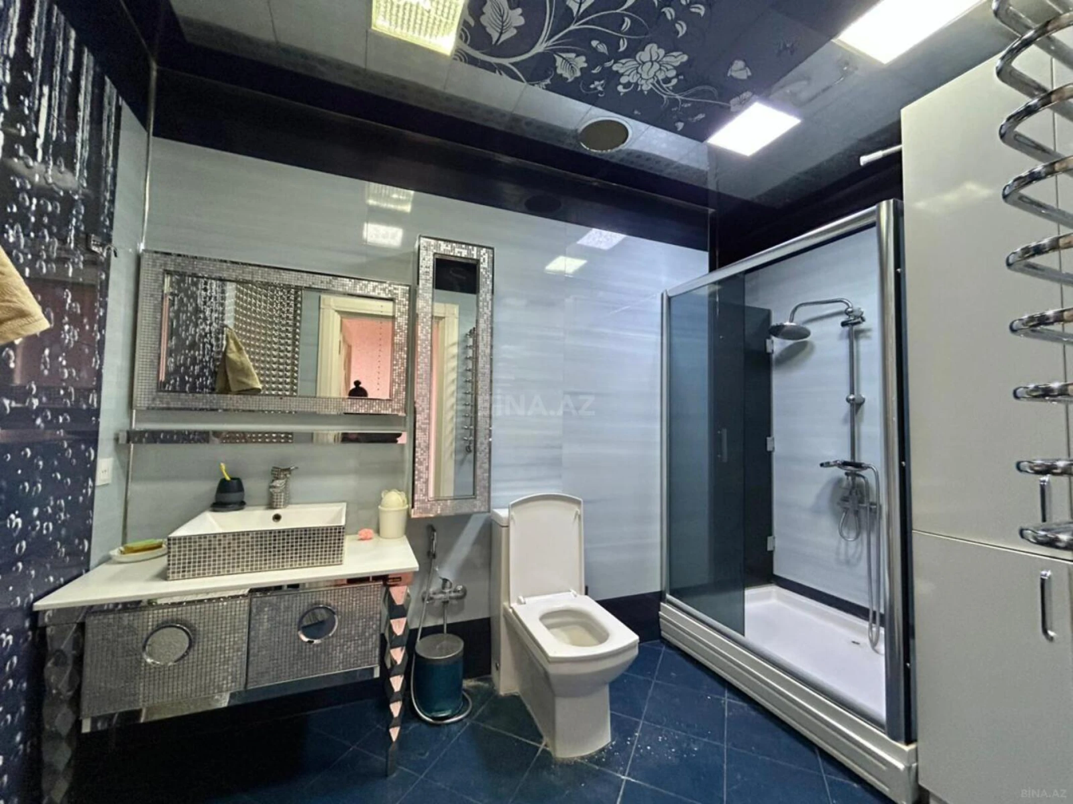 Kirayə verilir 4 otaqlı mənzil 180 m²