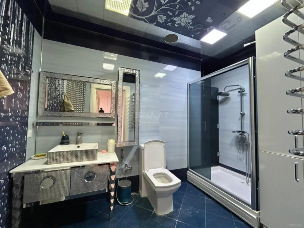 Kirayə verilir 4 otaqlı mənzil 180 m²