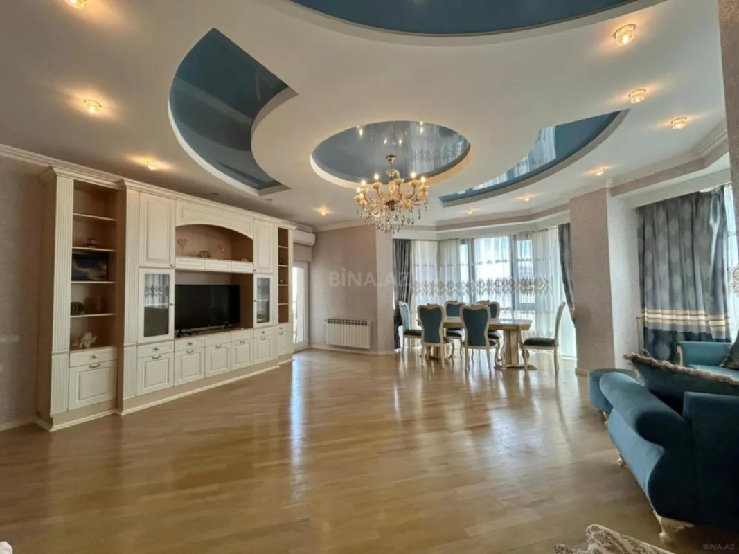 Kirayə verilir 4 otaqlı mənzil 180 m²