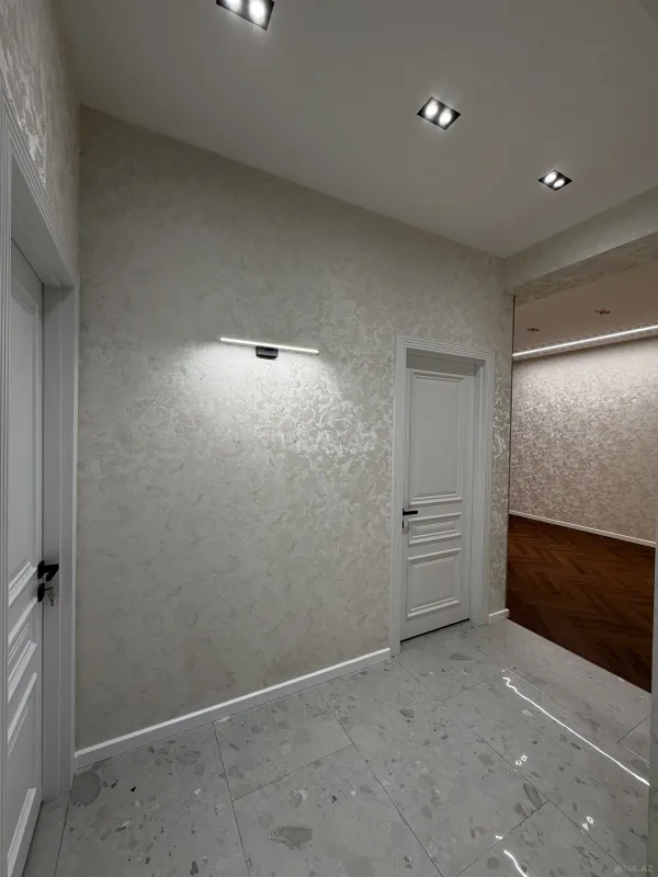 Satılır 3 otaqlı mənzil 97 m²