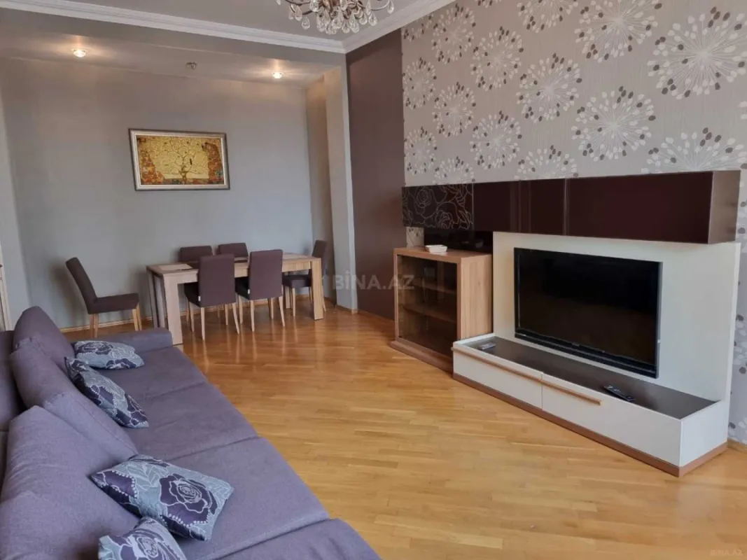 Kirayə verilir 2 otaqlı mənzil 100 m²