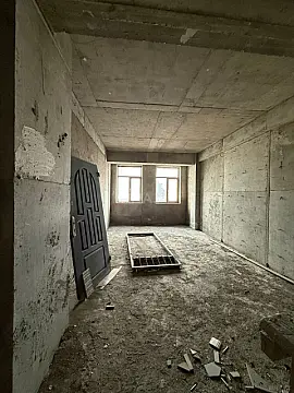 Satılır 2 otaqlı mənzil 75 m²