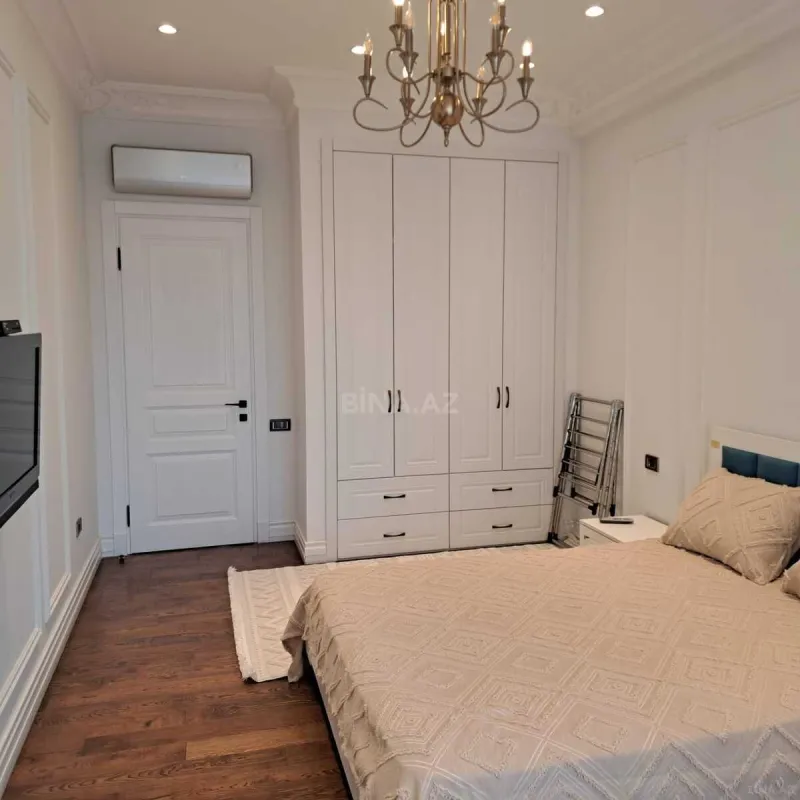 Kirayə verilir 3 otaqlı mənzil 125 m²