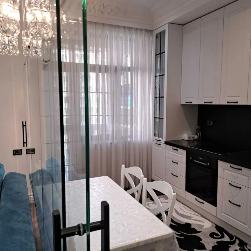 Kirayə verilir 3 otaqlı mənzil 125 m²