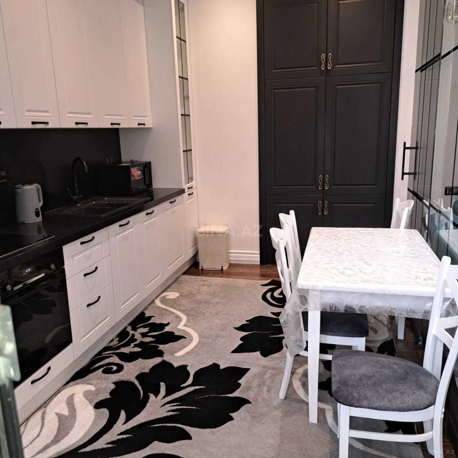Kirayə verilir 3 otaqlı mənzil 125 m²