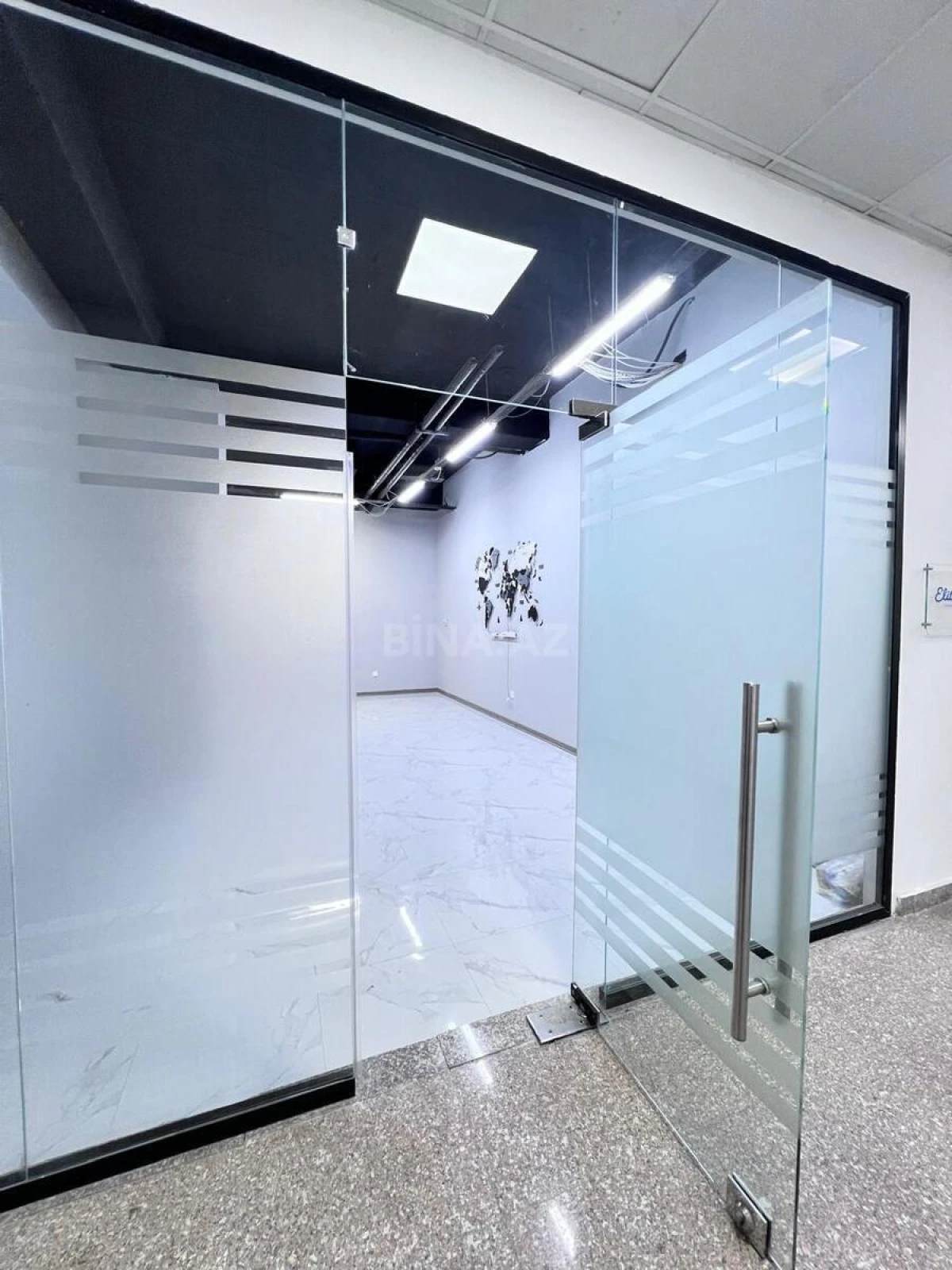 Kirayə verilir 1 otaqlı ofis 35 m²