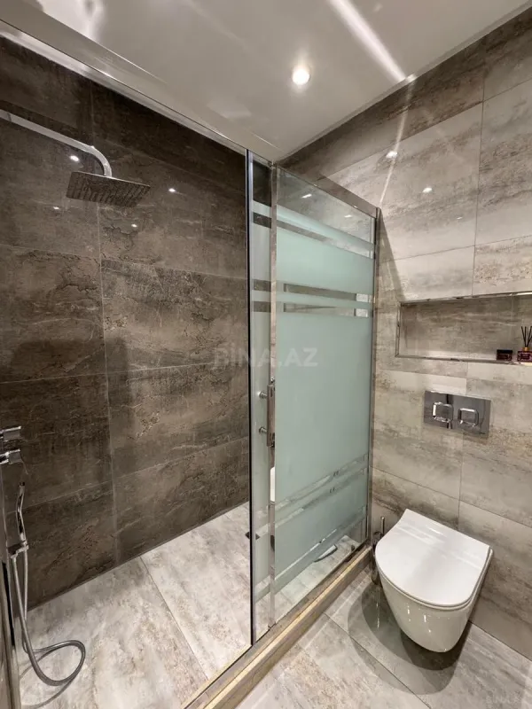 Satılır 3 otaqlı mənzil 103 m²