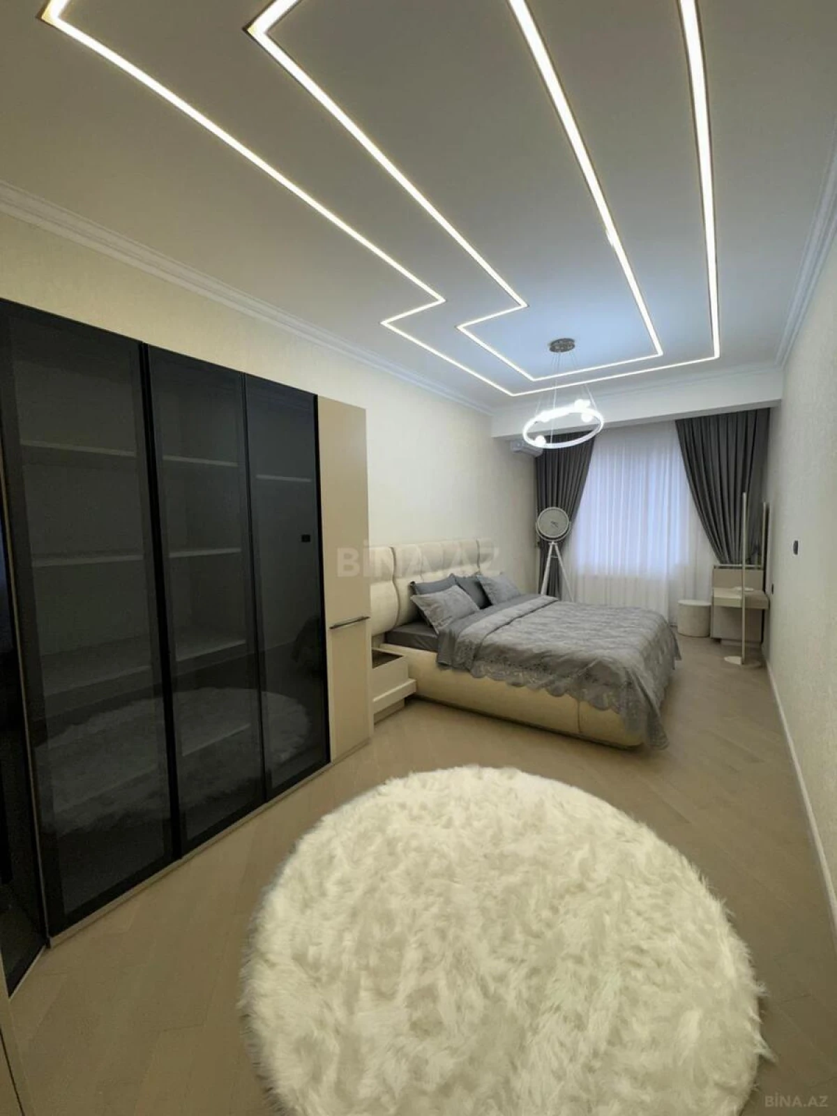 Satılır 3 otaqlı mənzil 103 m²