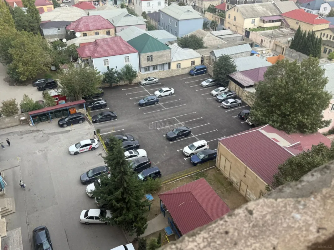 Satılır 3 otaqlı mənzil 145 m²