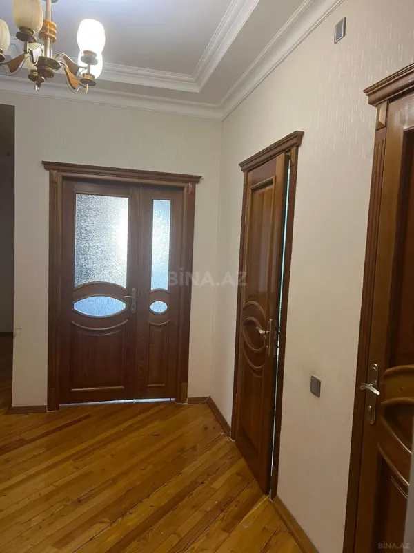 Satılır 3 otaqlı mənzil 124 m²
