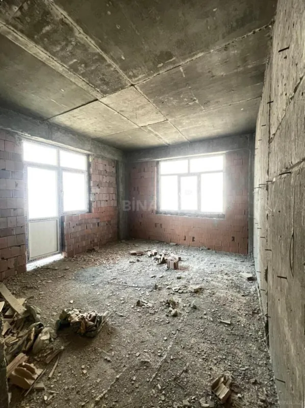 Satılır 3 otaqlı mənzil 128 m²