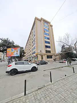 Satılır 3 otaqlı mənzil 80 m² — Bakı, Bakıxanov 3 otaq 80.00 m²