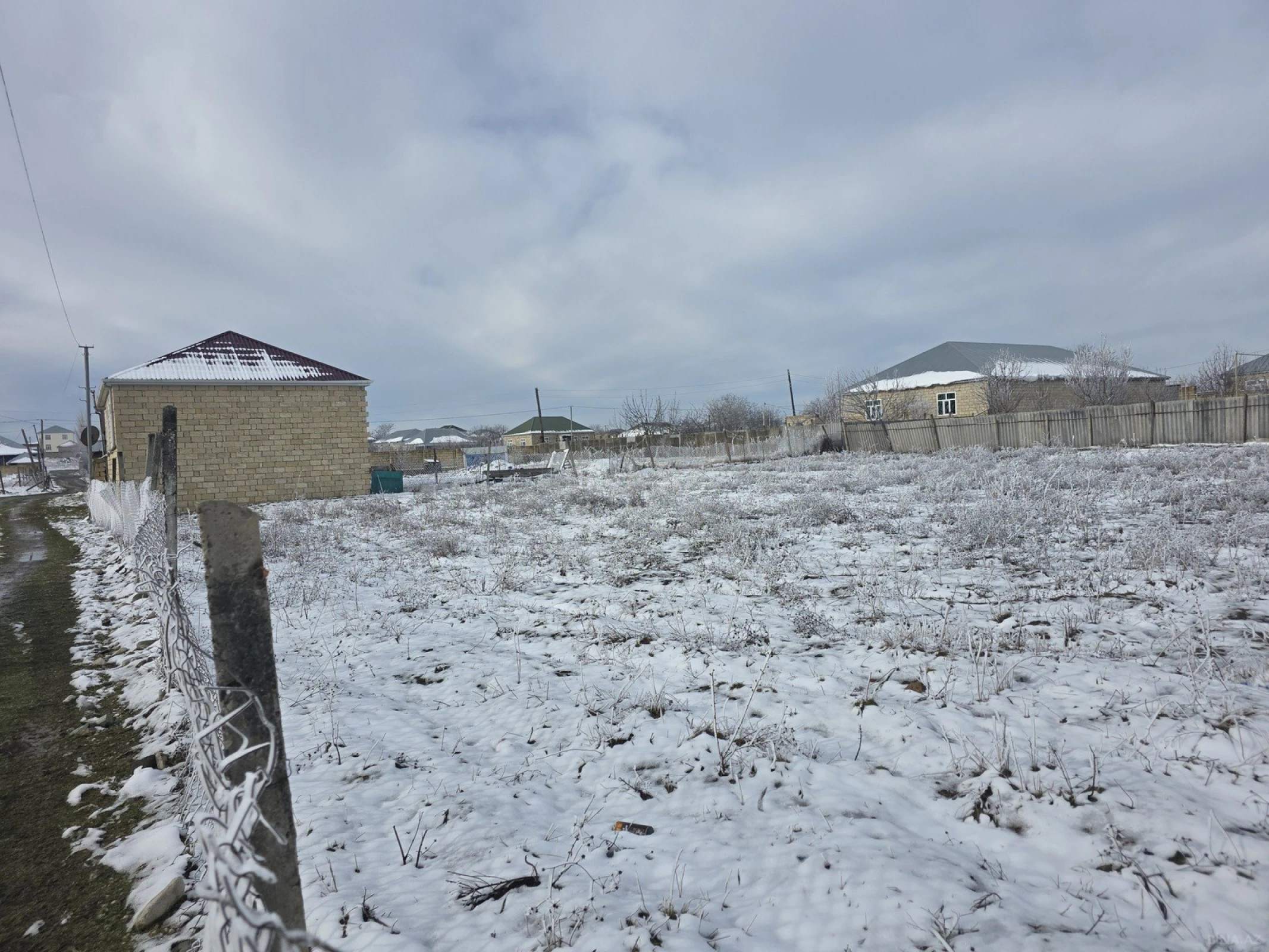 Satılır torpaq sahəsi 12 m²