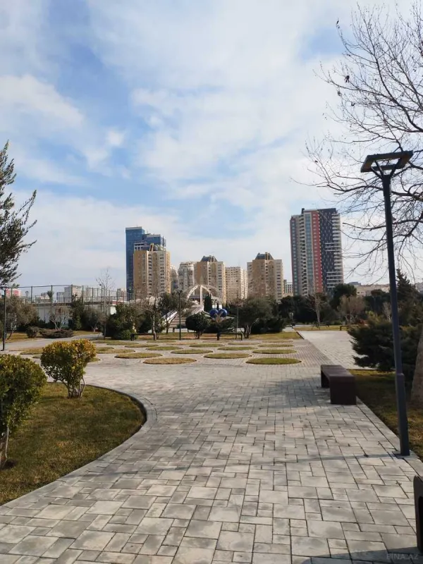Satılır 5 otaqlı mənzil 170 m²