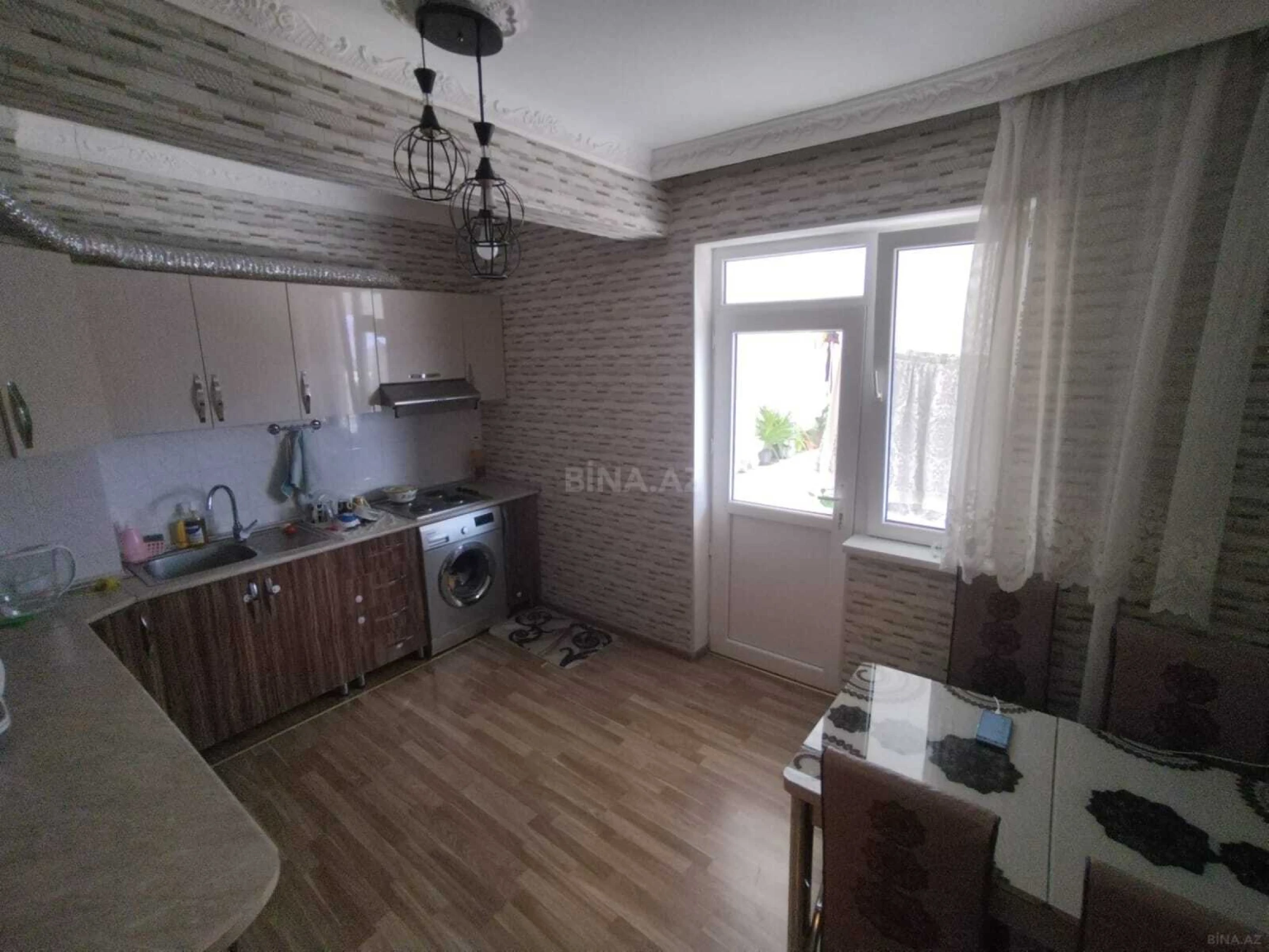 Satılır 5 otaqlı mənzil 170 m²