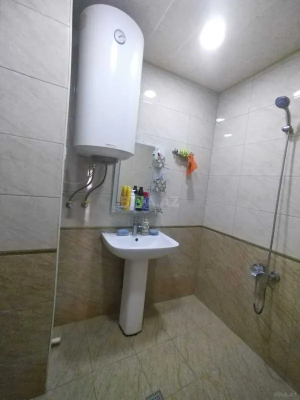 Satılır 5 otaqlı mənzil 170 m²