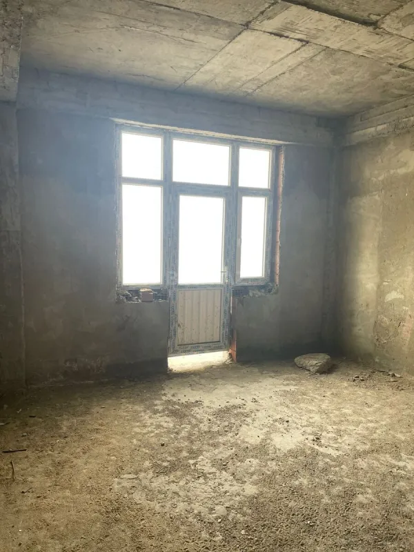 Satılır 3 otaqlı mənzil 145 m²