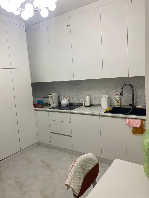 Satılır 3 otaqlı mənzil 110 m²