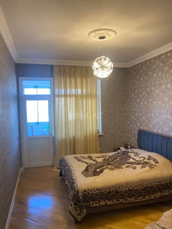Satılır 3 otaqlı mənzil 110 m²
