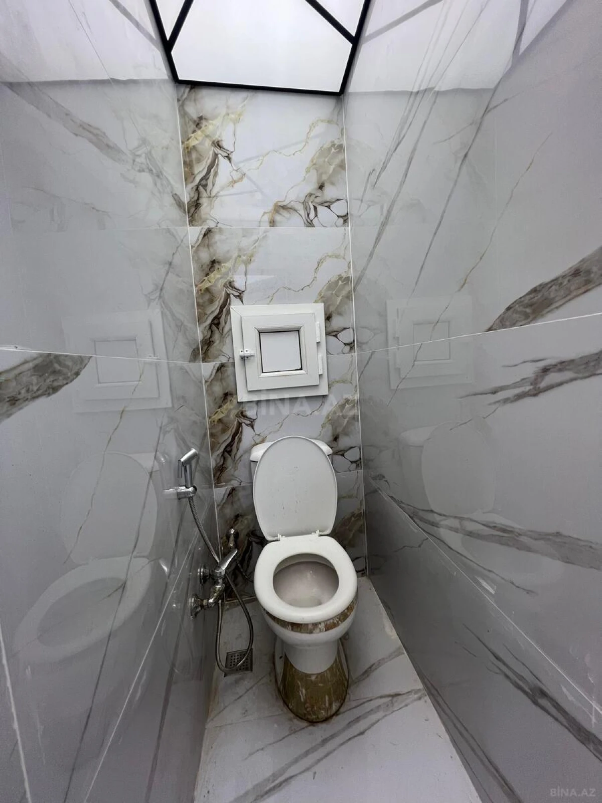 Satılır 2 otaqlı mənzil 58 m²